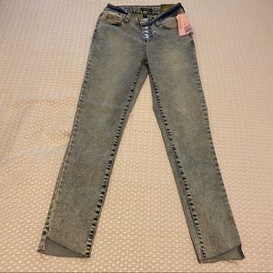 NWT - High Waisted Acid Wash Jeans